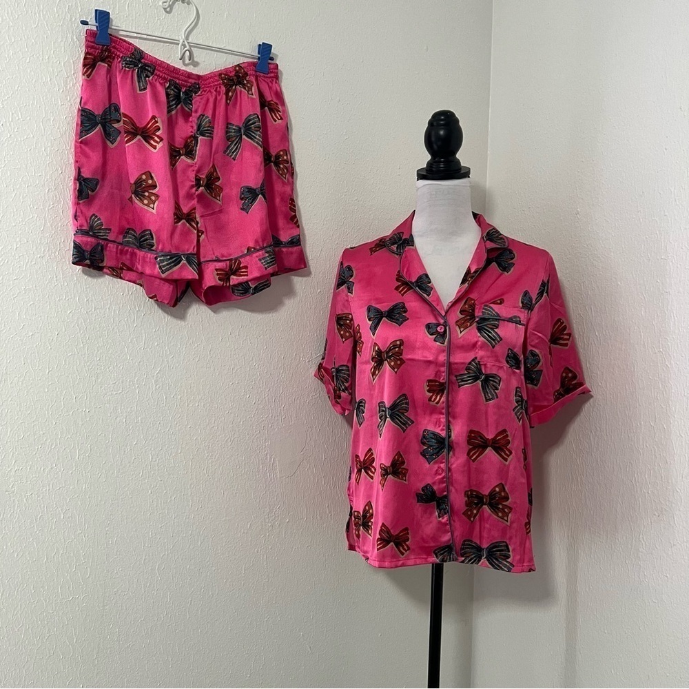 Their Nibs Women’s Medium Satin Shortie Pyjamas Pink Bow Print Sleepwear NWOT